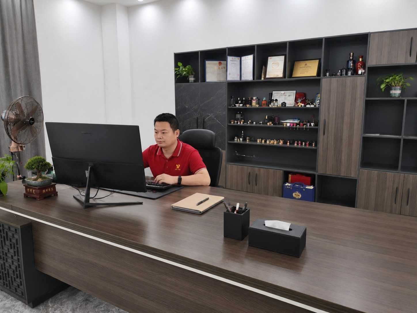 Juhong factory management team